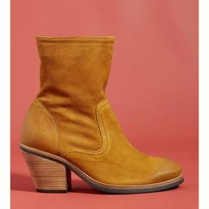 Anthropologie Miss L-Fire Suede Boots.  Size 38